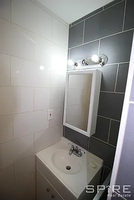 Rented by Spire Group | media 11