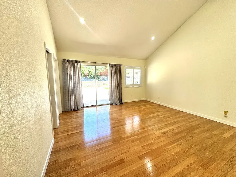 3281 Falerno Way — Photo 30