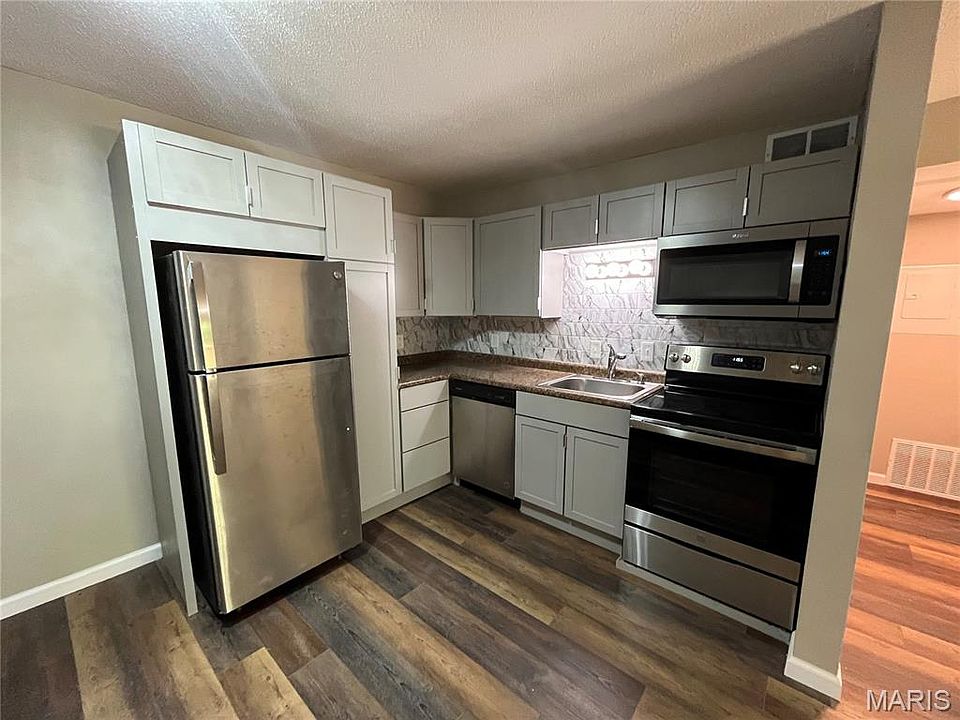 1st image of 2844 Blackforest Dr APT F