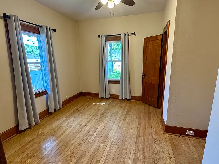 312 N Prairie Ave — Photo 13