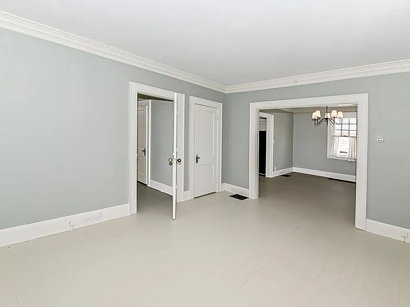 4th image of 5617 Homer Ave