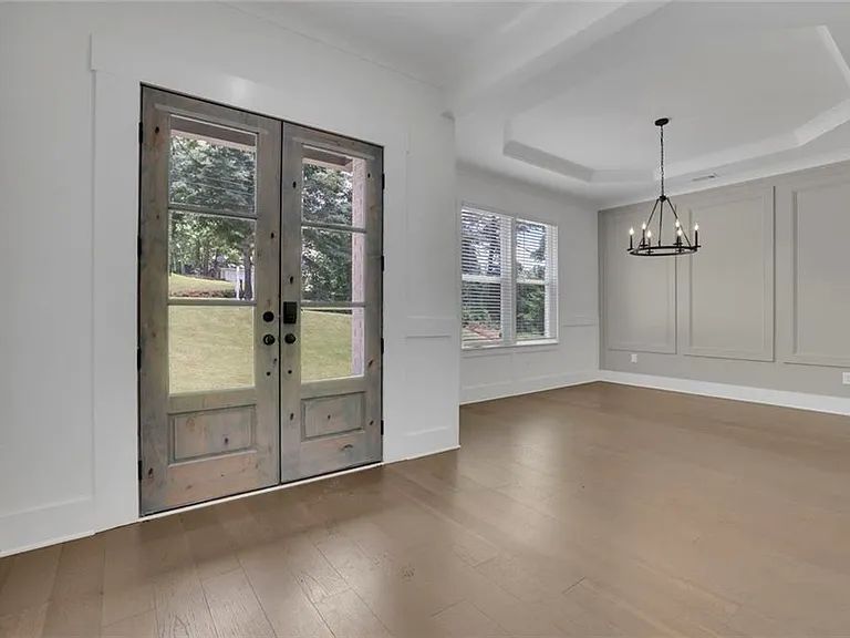 6181 Shoreland Cir — Photo 8