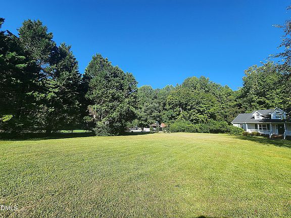3rd image of 146 Sandy Branch Ln