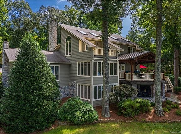 3rd image of 4587 Welborn Dr