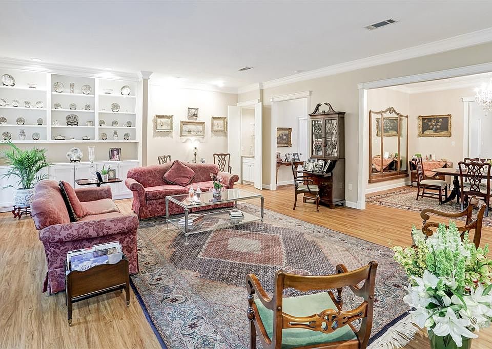 1st image of 9634 Briar Forest Dr