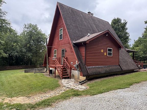 5th image of 3582 Lucas Rd