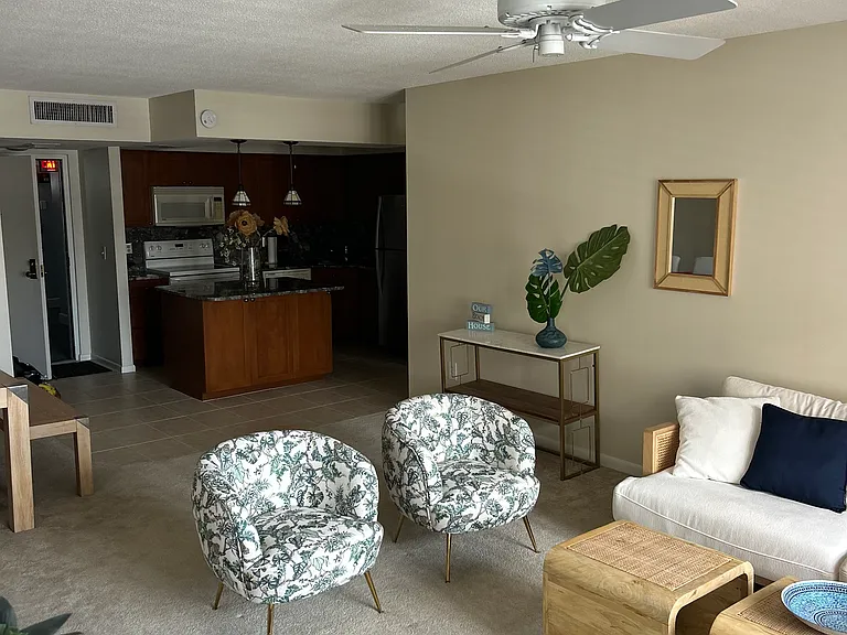5220 Brittany Dr S #701 — Photo 34