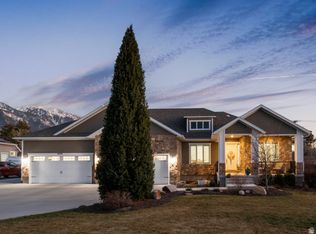 2420 E Royal Pine Cv, Cottonwood Heights, UT 84093