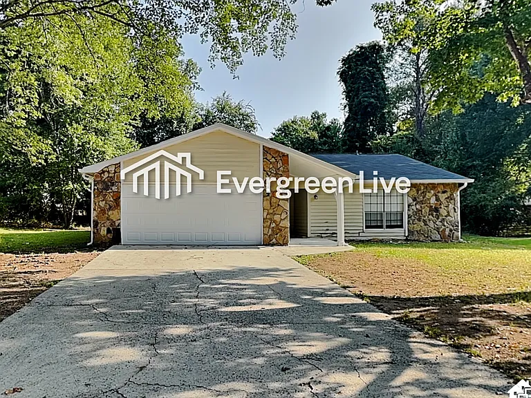 333 Park Ridge Cir — Photo 1