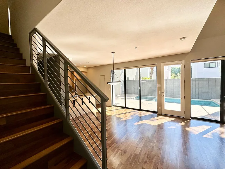 1518 E Baristo Rd — Photo 4