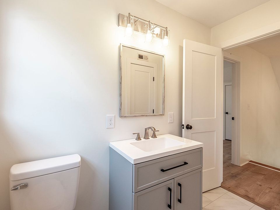 40th image of 655 Cummings Ln