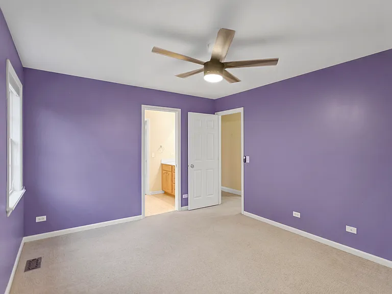 3N812 John Greenleaf Whittier Pl — Photo 54