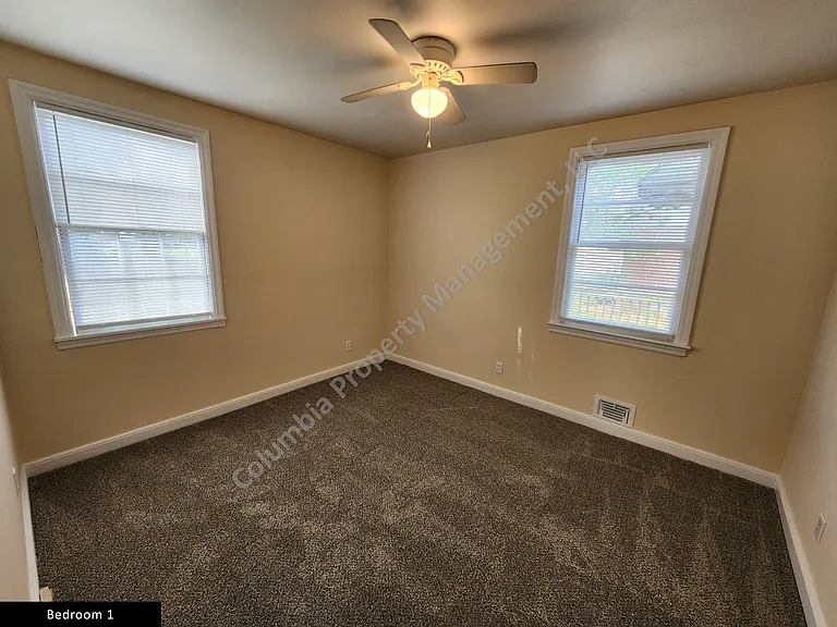 1305 Pine St — Photo 16