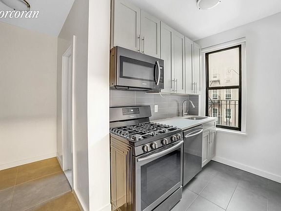4th image of 330 E 52nd St APT 45