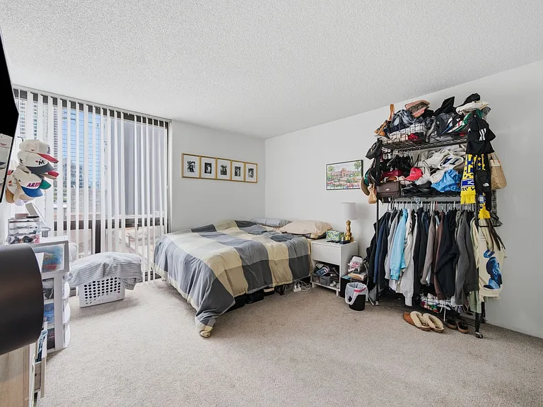 70 W Huron St #502 — Photo 11