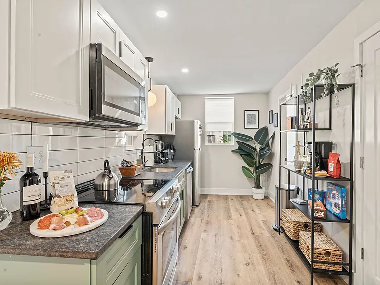 1334 E Passyunk Ave — Photo 8