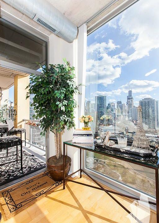 1st image of 700 N Larrabee St APT 1202