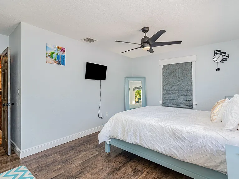 305 Sharon Dr — Photo 13