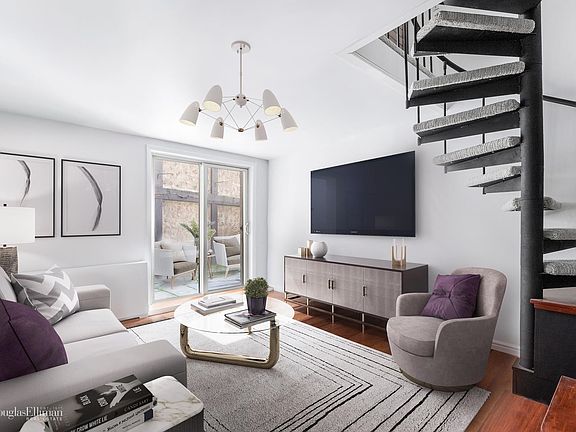 3rd image of 211 Thompson St #Gll