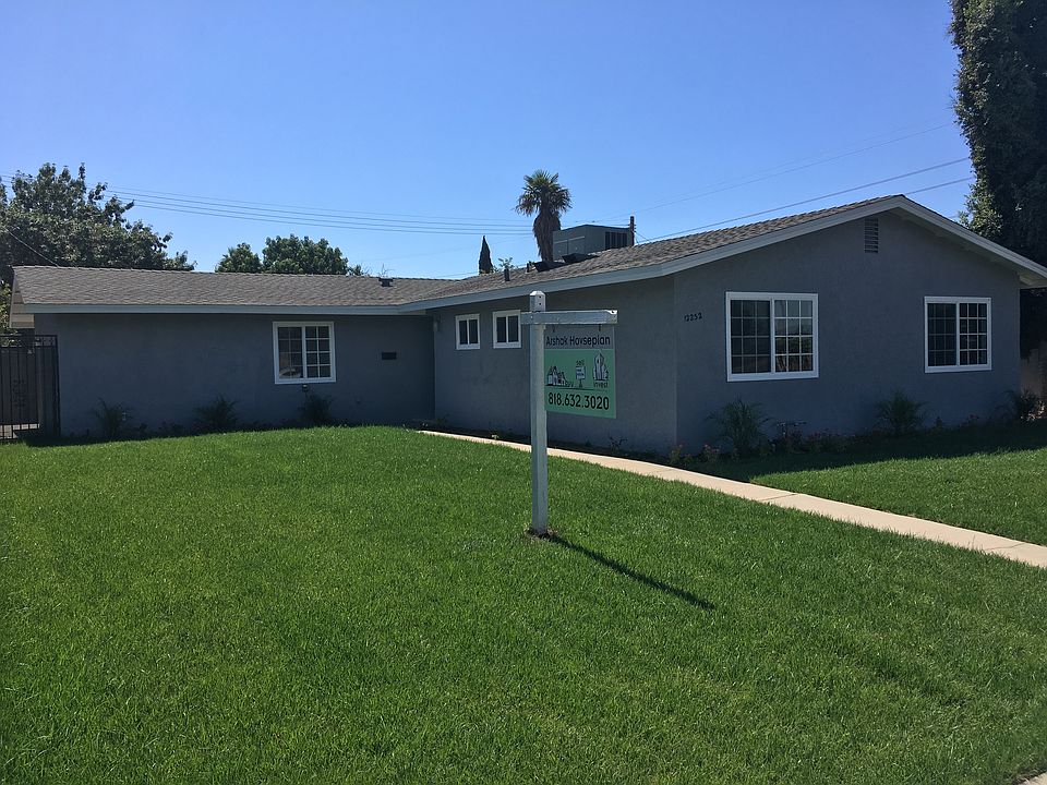 1st image of 12232 Van Nuys Blvd