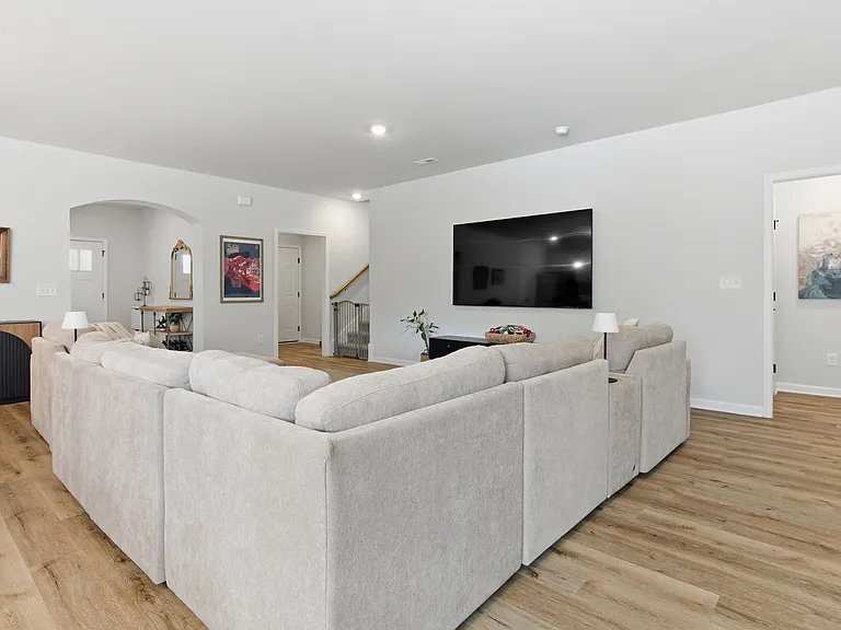 148 Flintridge Dr — Photo 11