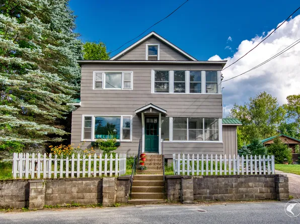 11 Duprey St, Saranac Lake, NY 12983