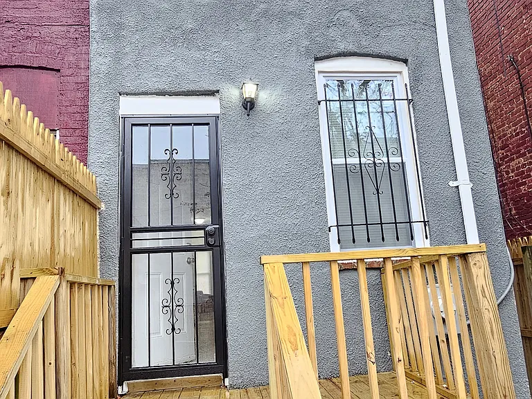 1733 N Fulton Ave — Photo 24