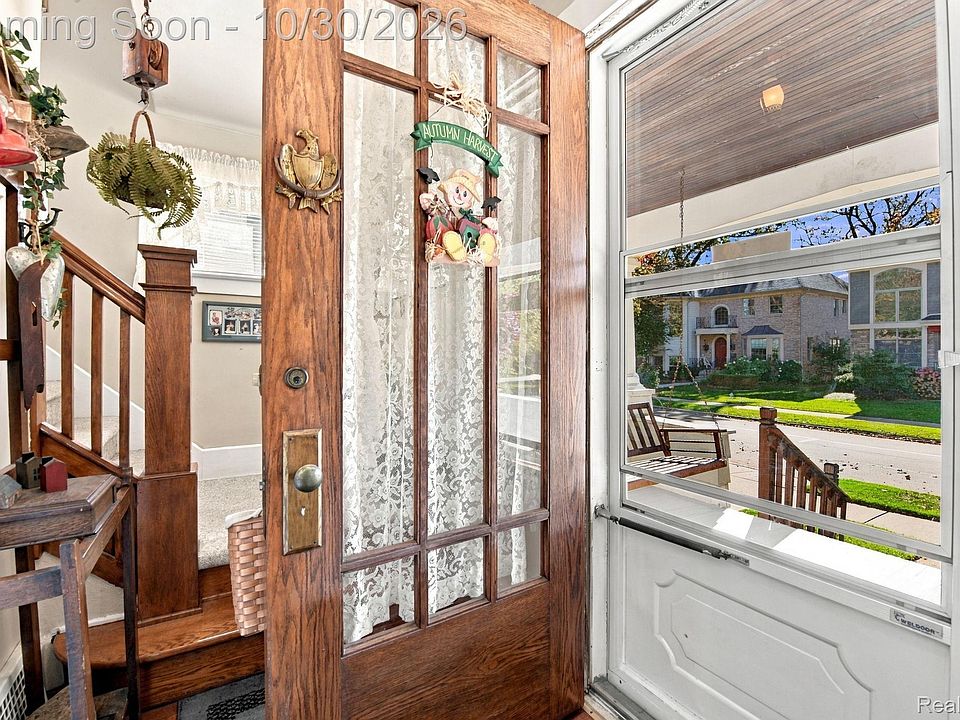 411 Hawthorn Ave, photo 4