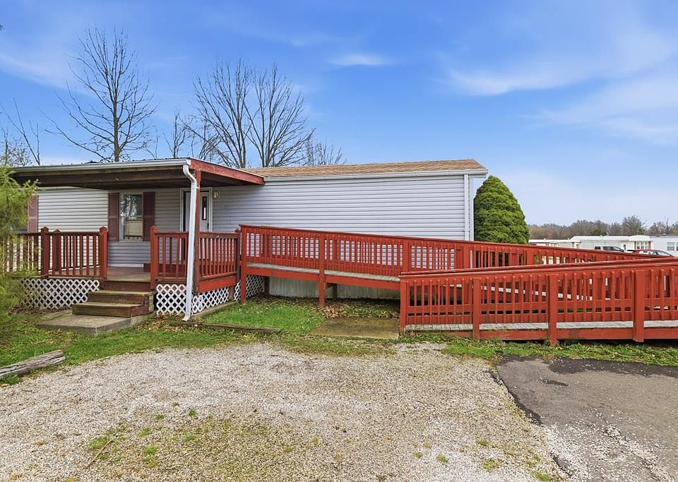 1st image of 672 Coachman Rd