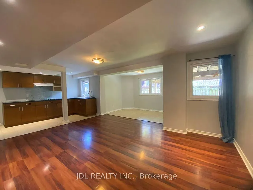 179 Leameadow Rd #BASEMENT