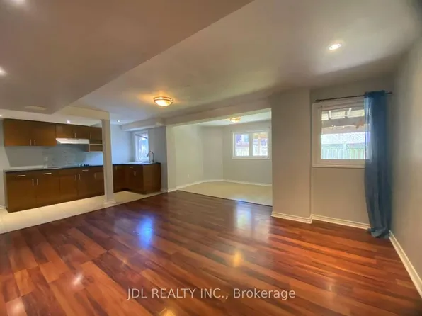 179 Leameadow Rd #Basement, Vaughan, ON L4J 9G3
