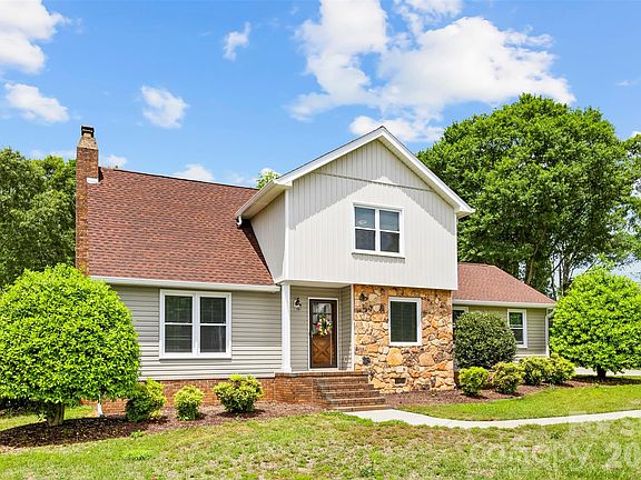 2nd image of 107 Friendfield Dr