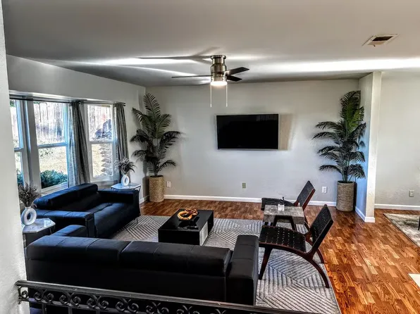 1811 Navajo Pl, Escondido, CA 92029