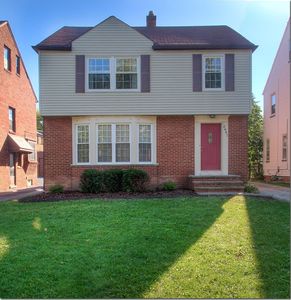 2441 Saybrook Rd, University Heights, OH, 44118
