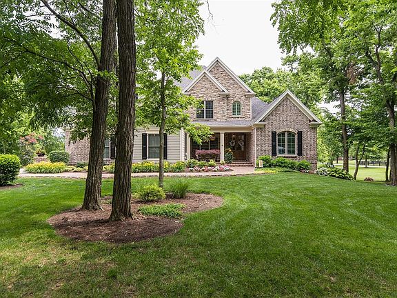 2nd image of 299 E Cambridge Ln