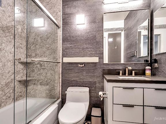 2nd image of 271 Shipley St #3