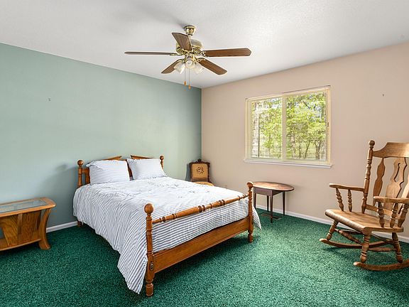 5th image of 15994 Gibboney Ln
