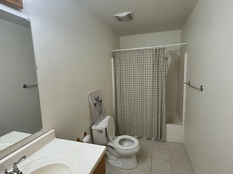 210 A J Ln — Photo 13