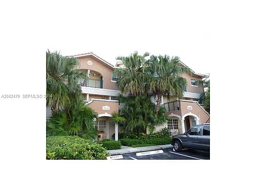 10010 Hammocks Blvd Photo 1