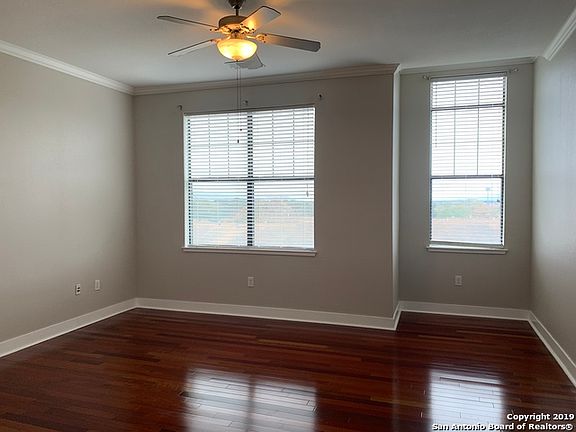 3rd image of 7342 Oak Manor Dr