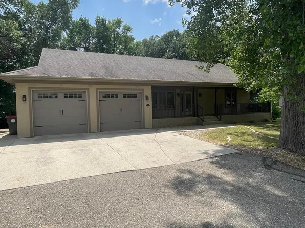 2000 Lakepark Pl, Alexandria, MN 56308