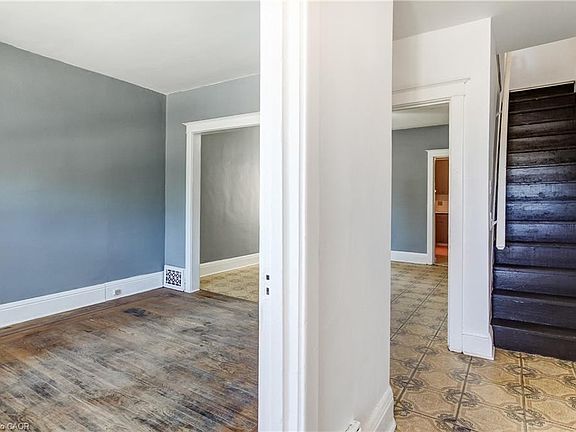 4th image of 69 Gage Ave N
