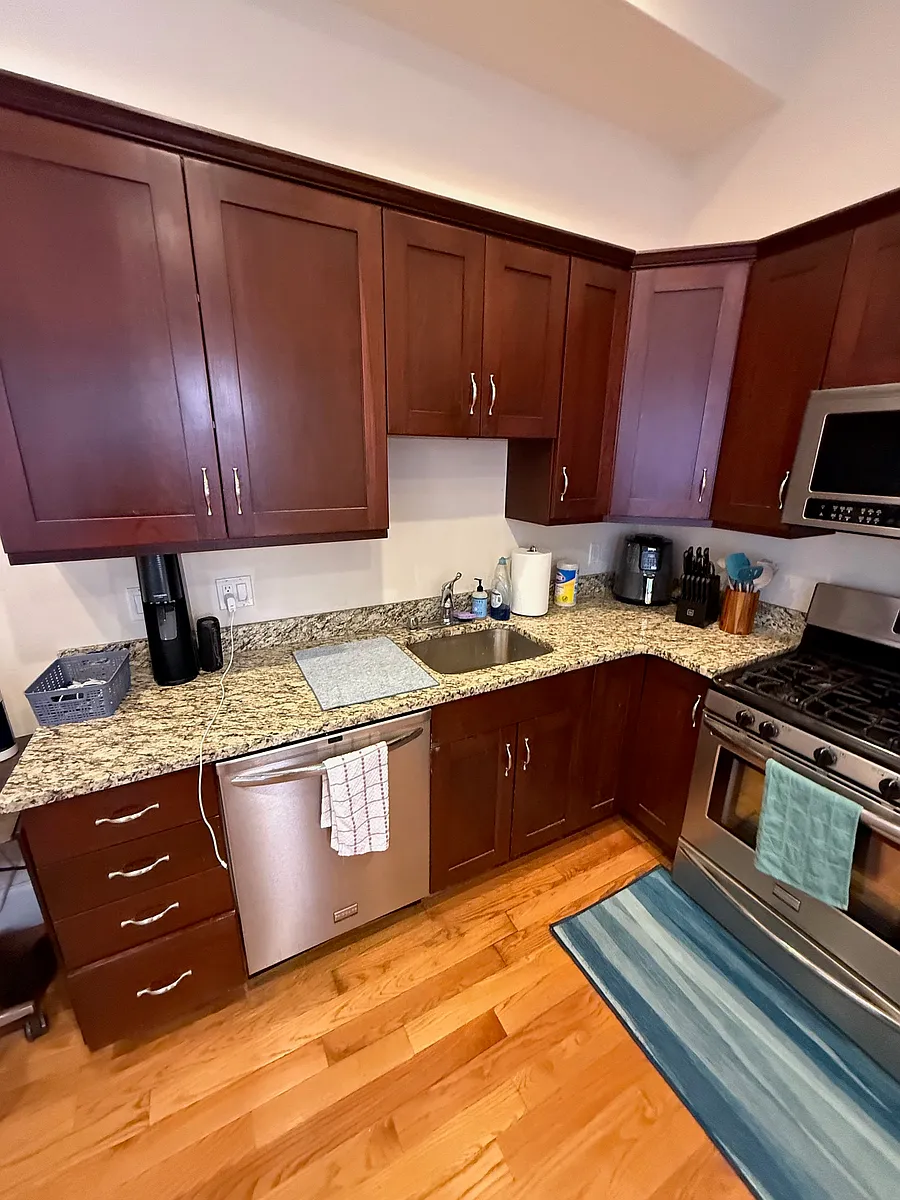 Building Photo - 639 Tremont St #1
