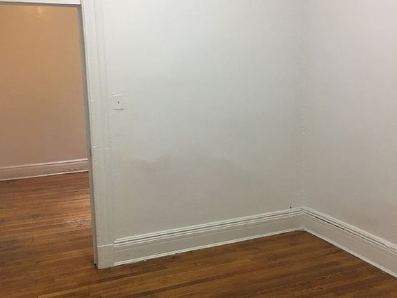 5th image of 974 Bedford Ave APT 2L