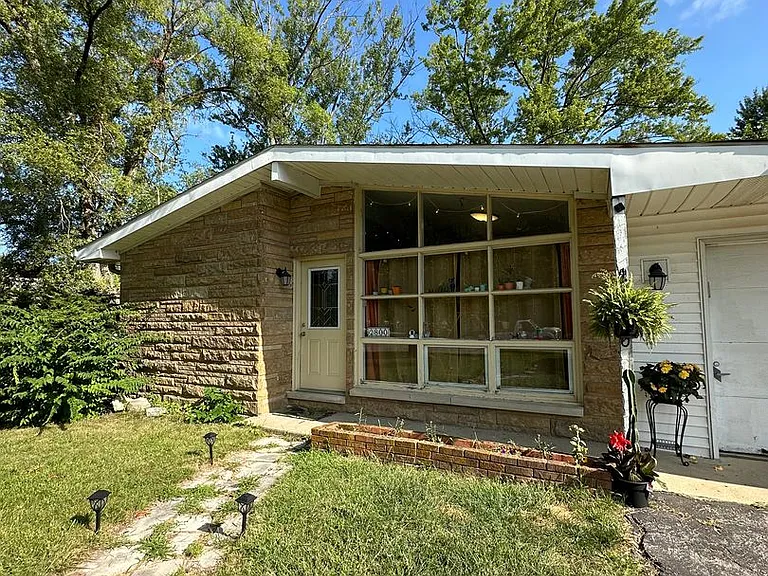 2800 N Salisbury St — Photo 15