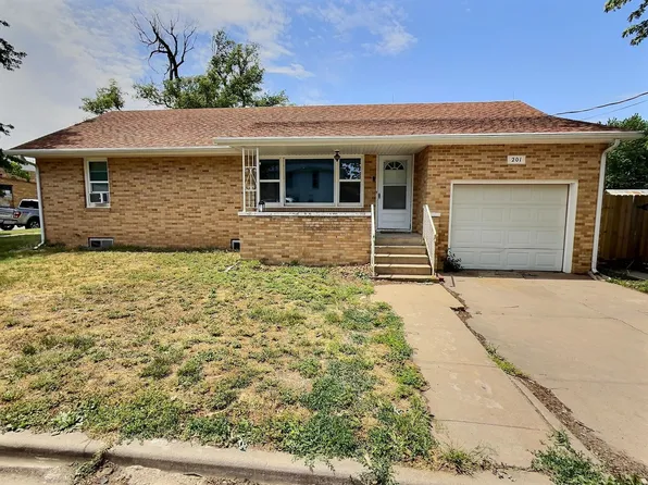 201 N Wedel Ave, Moundridge, KS 67107