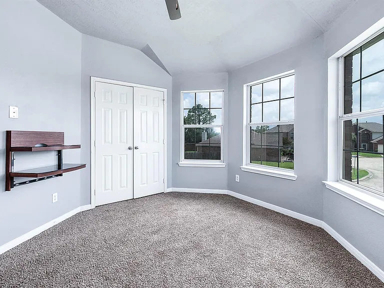 3720 Armand Dr — Photo 34