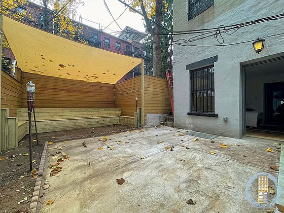 2nd image of 405 Franklin Ave #1