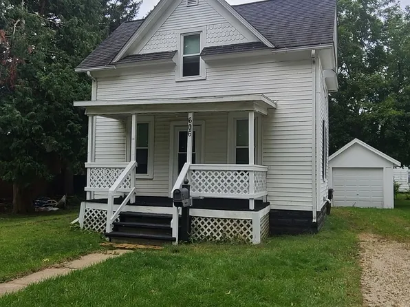 606 S 3rd St, Rochelle, IL 61068