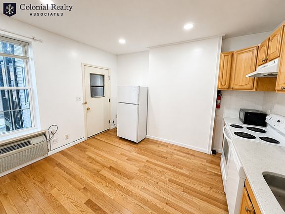 3rd image of 70 Tyler St #C2